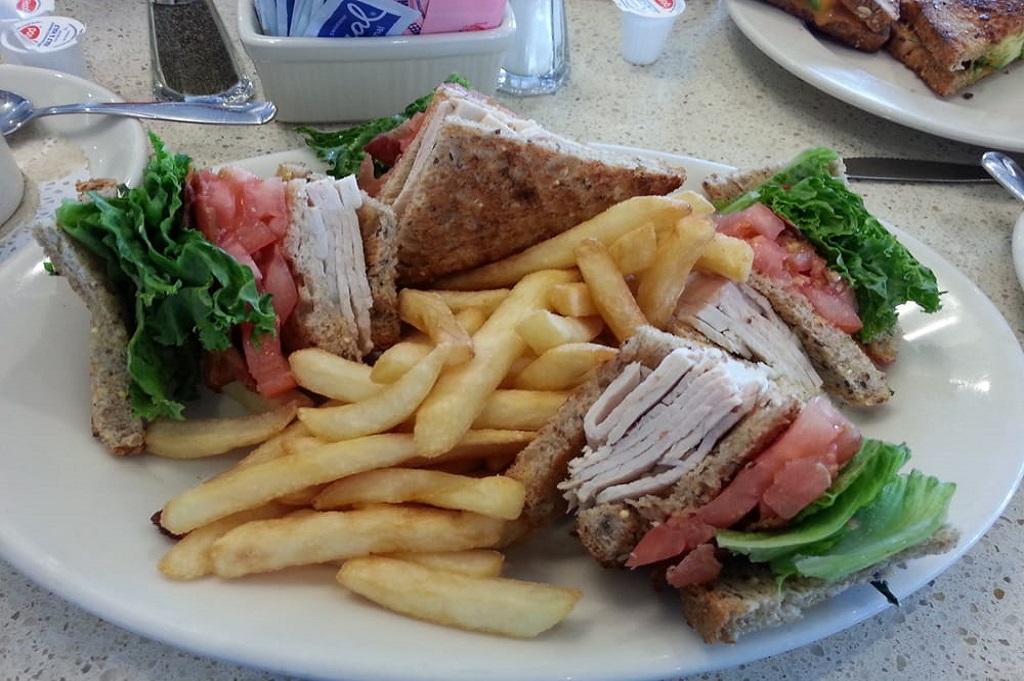 About CrossBay Diner and reviews